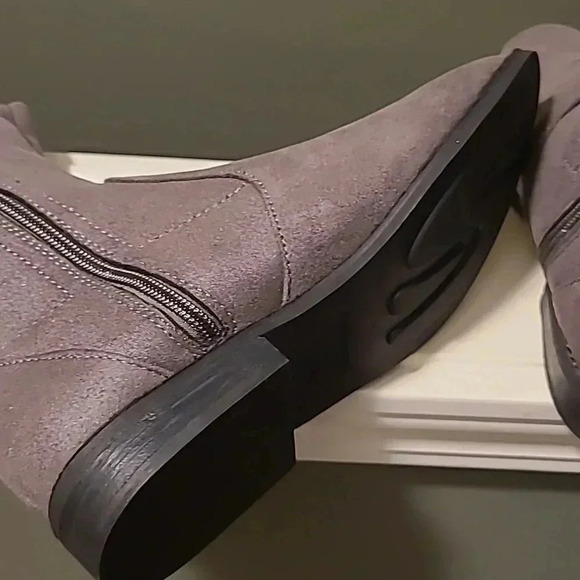 GENTLE SOULS EMMA BOOTS - Picture 7 of 7